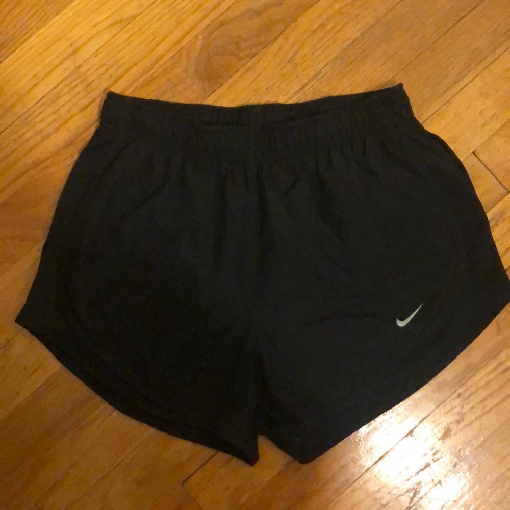 Black nike tempo shorts